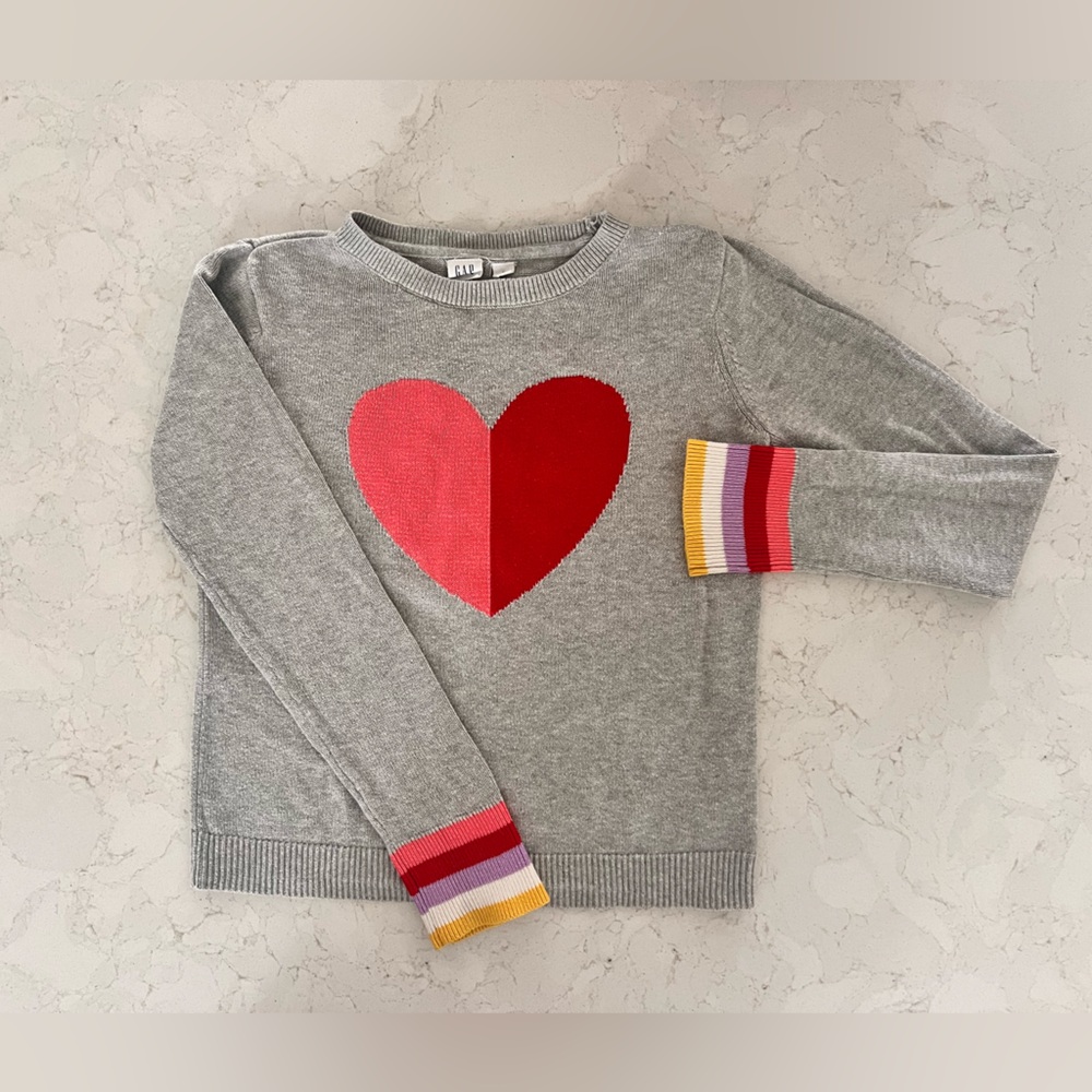 Gap Kids - Size M - Heart Sweater - Excellent condition! Worn 3x MAX.